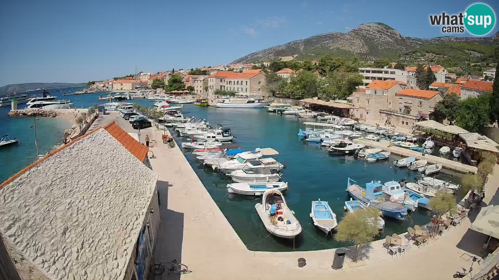 Webcam Bol Hafen – Liveblick auf Bol Riva & Marina