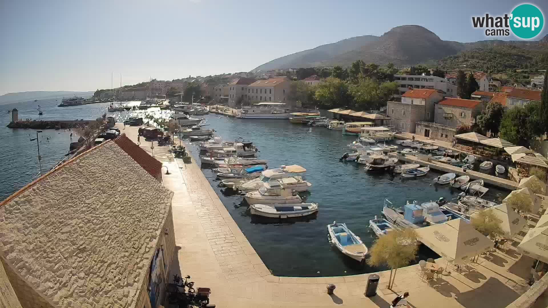 Webcam Bol Harbour – Live View of Bol Riva & Marina