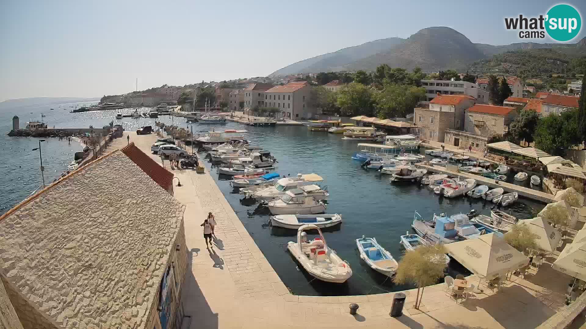 Webcam porto di Bol – Vista live sulla Riva e Marina