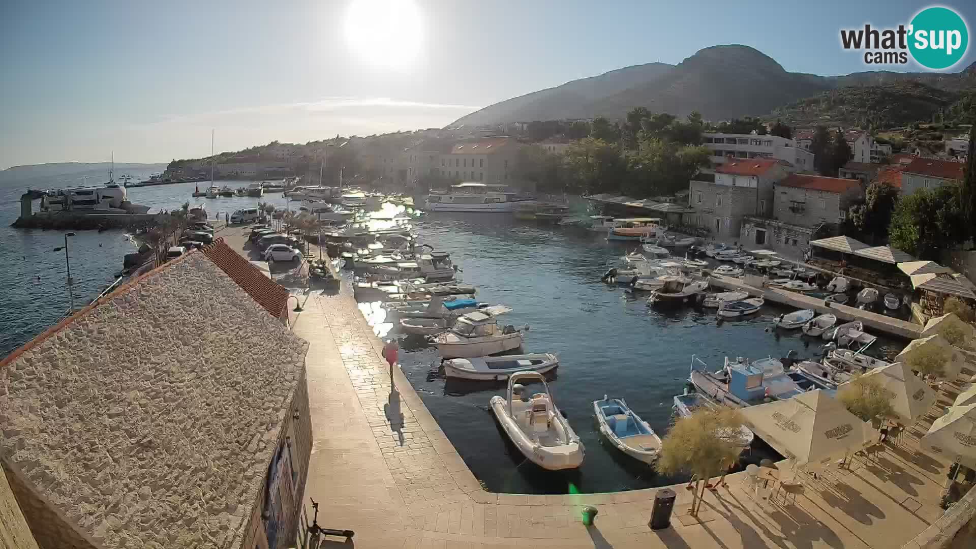 Webcam Bol Harbour – Live View of Bol Riva & Marina