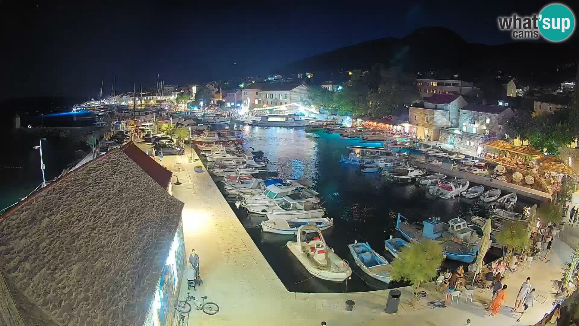Webcam porto di Bol – Vista live sulla Riva e Marina