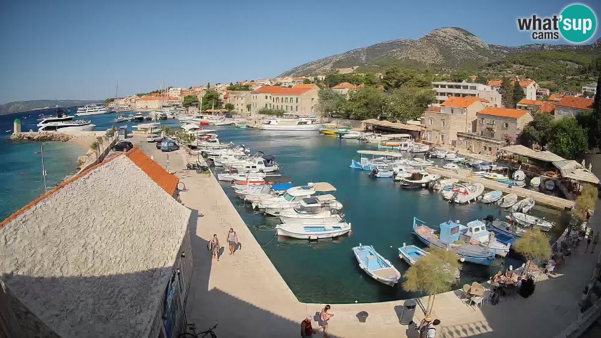 Webcam porto di Bol – Vista live sulla Riva e Marina
