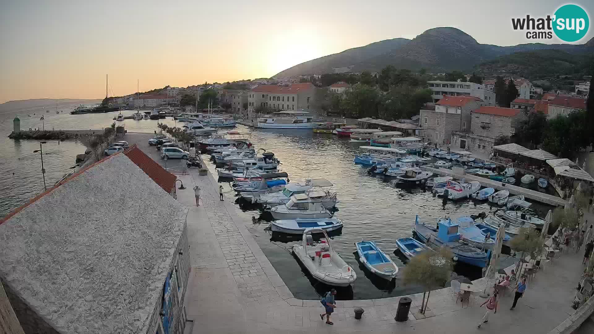 Webcam Bol Harbour – Live View of Bol Riva & Marina