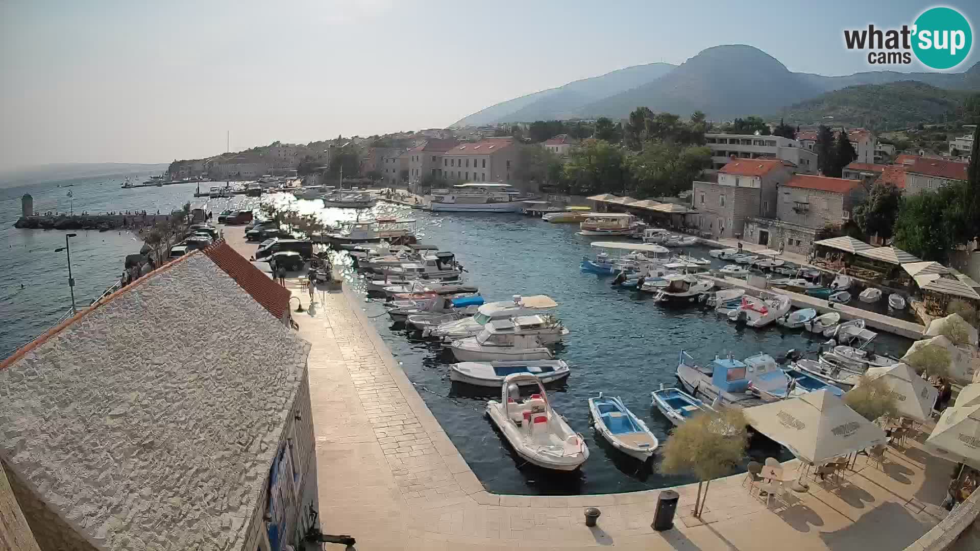 Webcam Bol Hafen – Liveblick auf Bol Riva & Marina