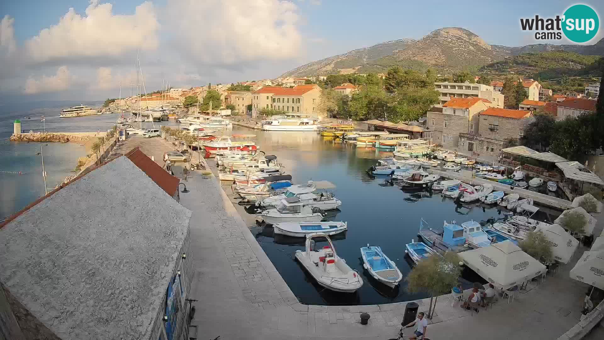 Webcam Bol Hafen – Liveblick auf Bol Riva & Marina