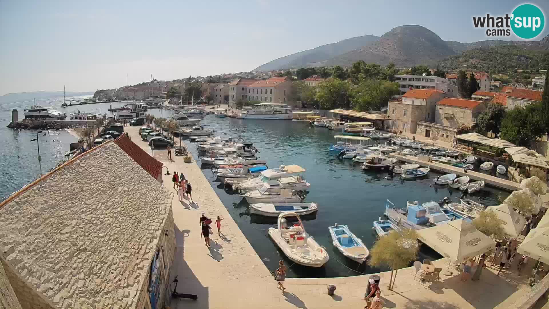 Webcam porto di Bol – Vista live sulla Riva e Marina