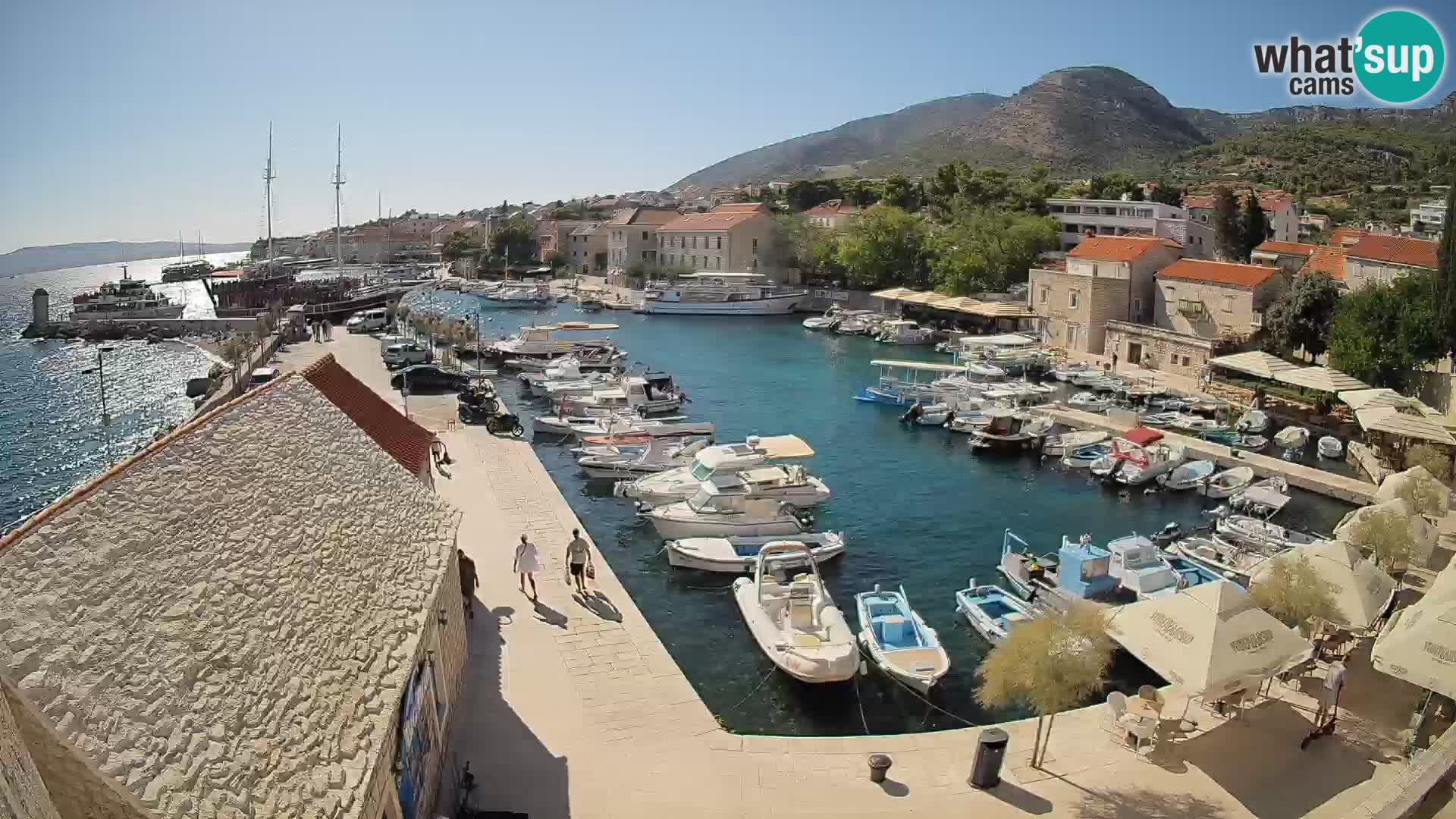 Webcam Bol Harbour – Live View of Bol Riva & Marina