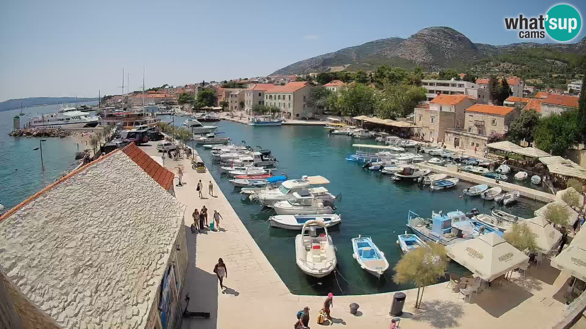 Webcam Bol Hafen – Liveblick auf Bol Riva & Marina