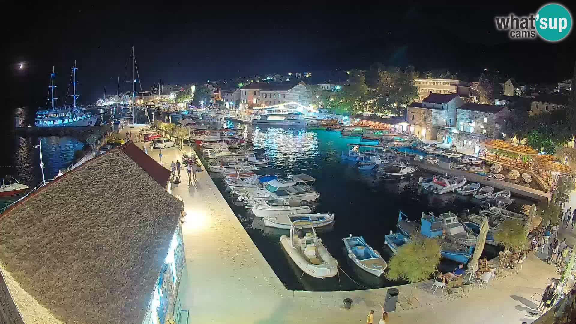 Webcam porto di Bol – Vista live sulla Riva e Marina