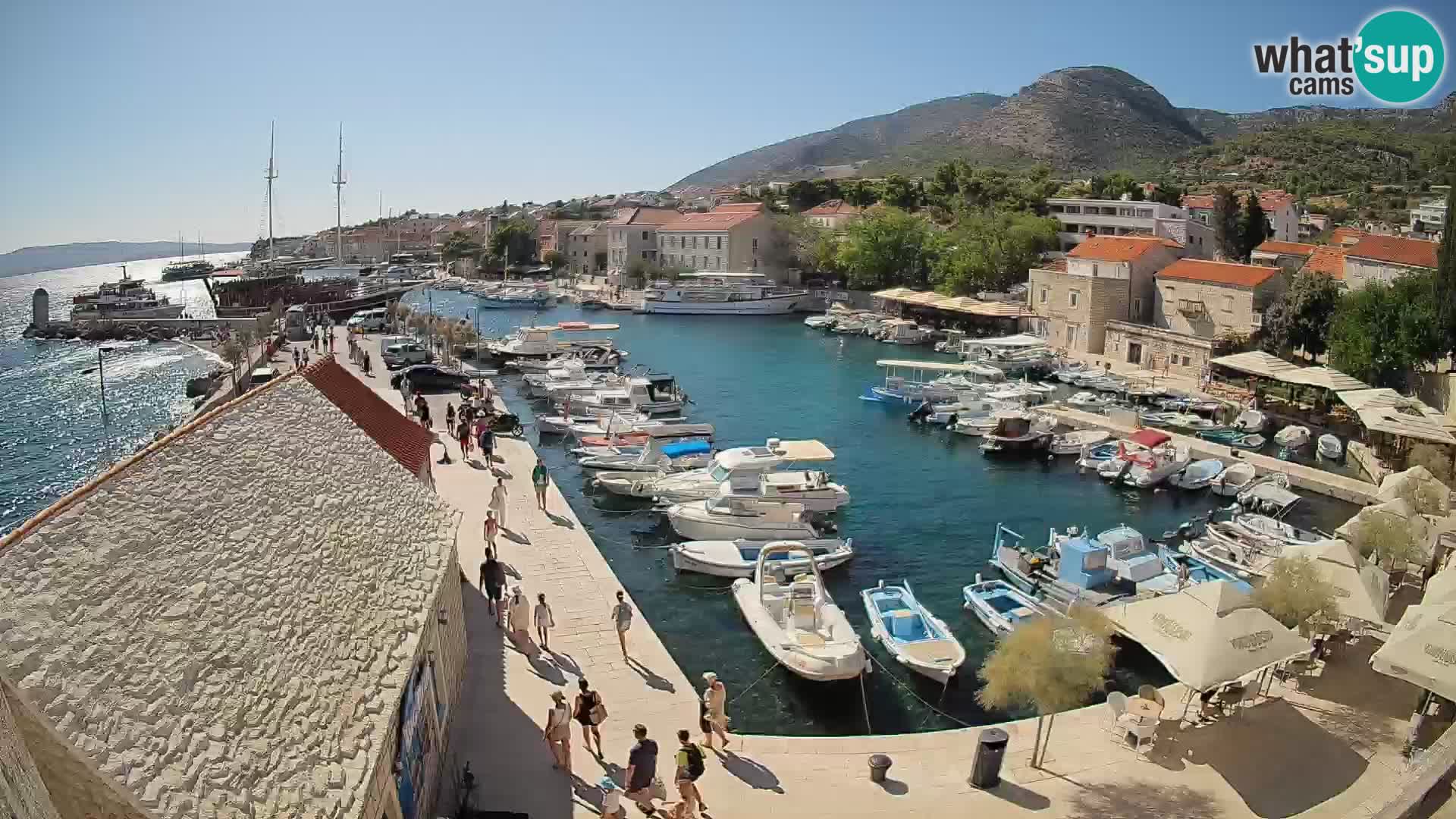 Webcam Bol Hafen – Liveblick auf Bol Riva & Marina