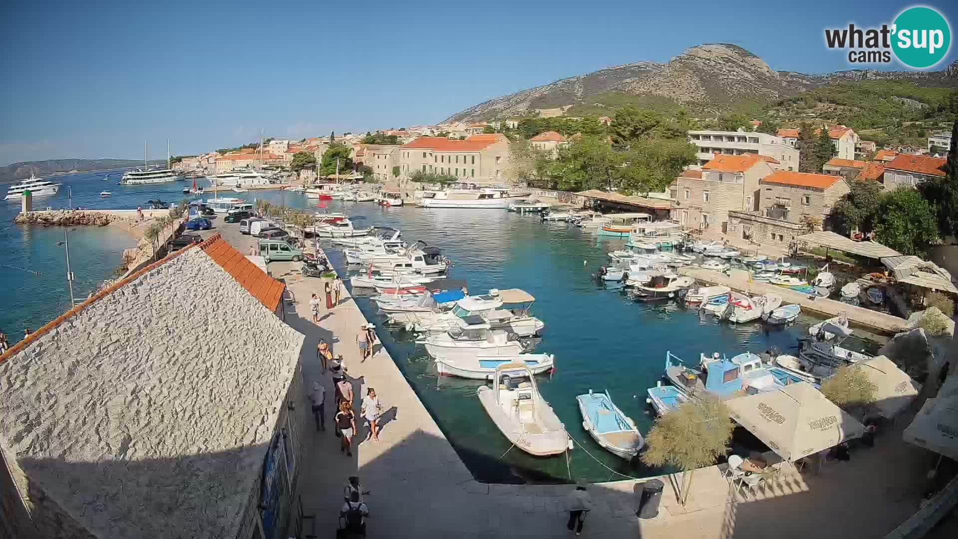 Webcam Bol Hafen – Liveblick auf Bol Riva & Marina