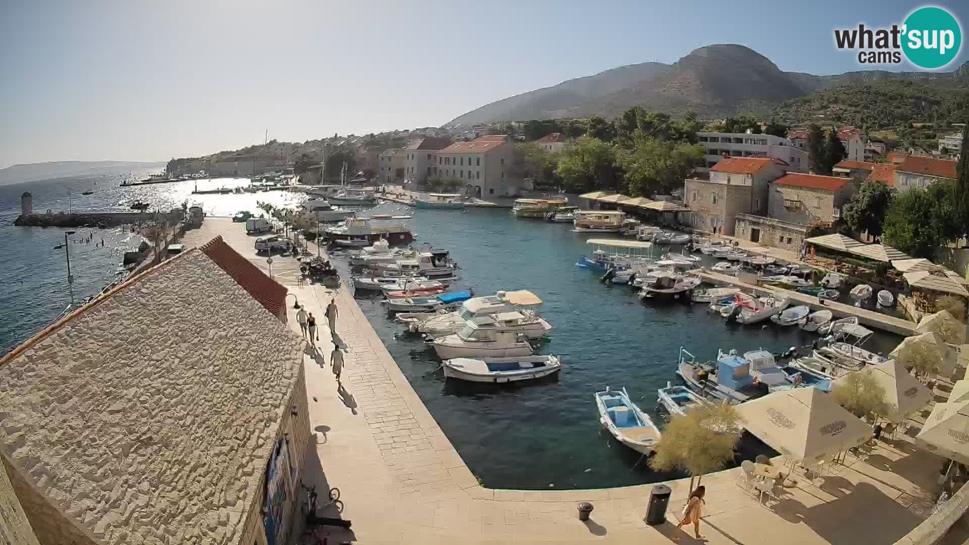Webcam Bol Hafen – Liveblick auf Bol Riva & Marina