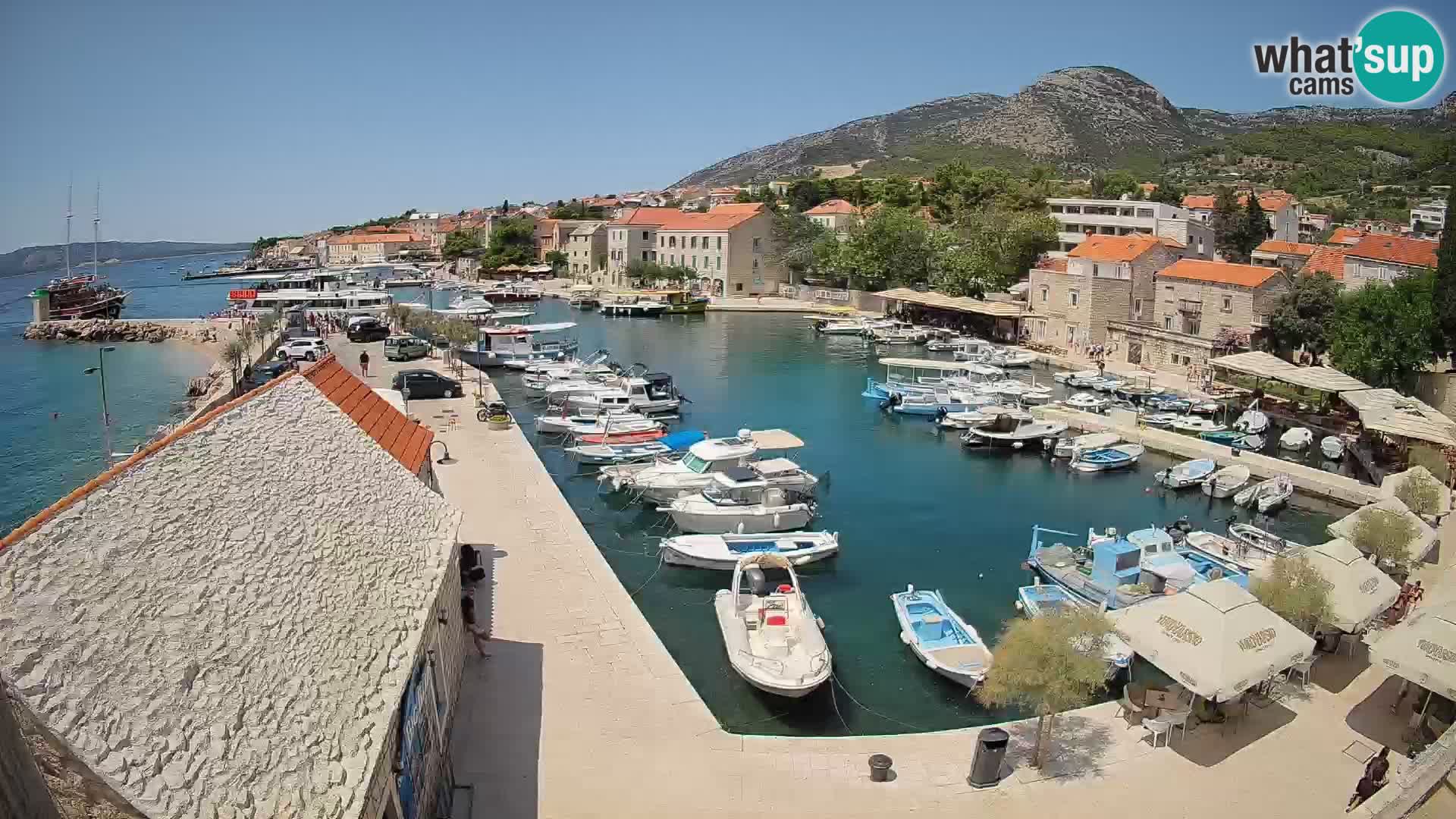 Webcam porto di Bol – Vista live sulla Riva e Marina