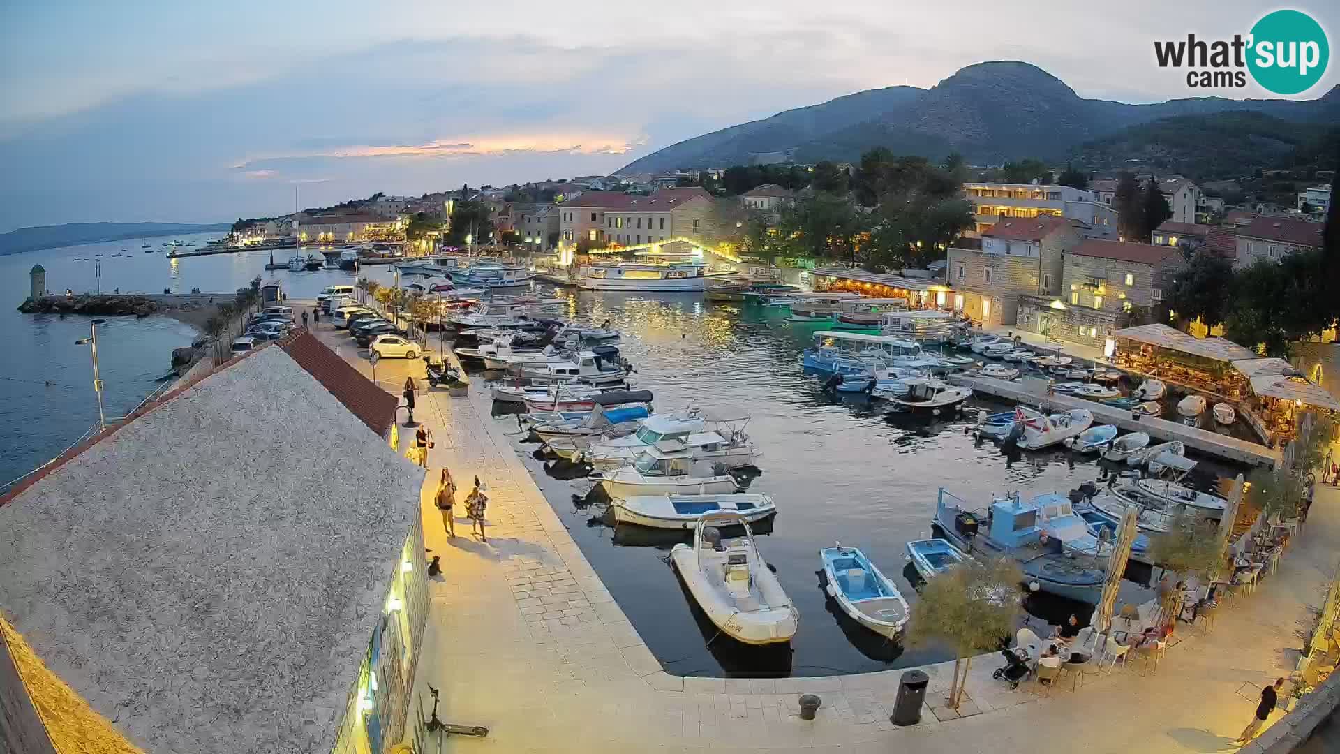 Webcam Bol Harbour – Live View of Bol Riva & Marina