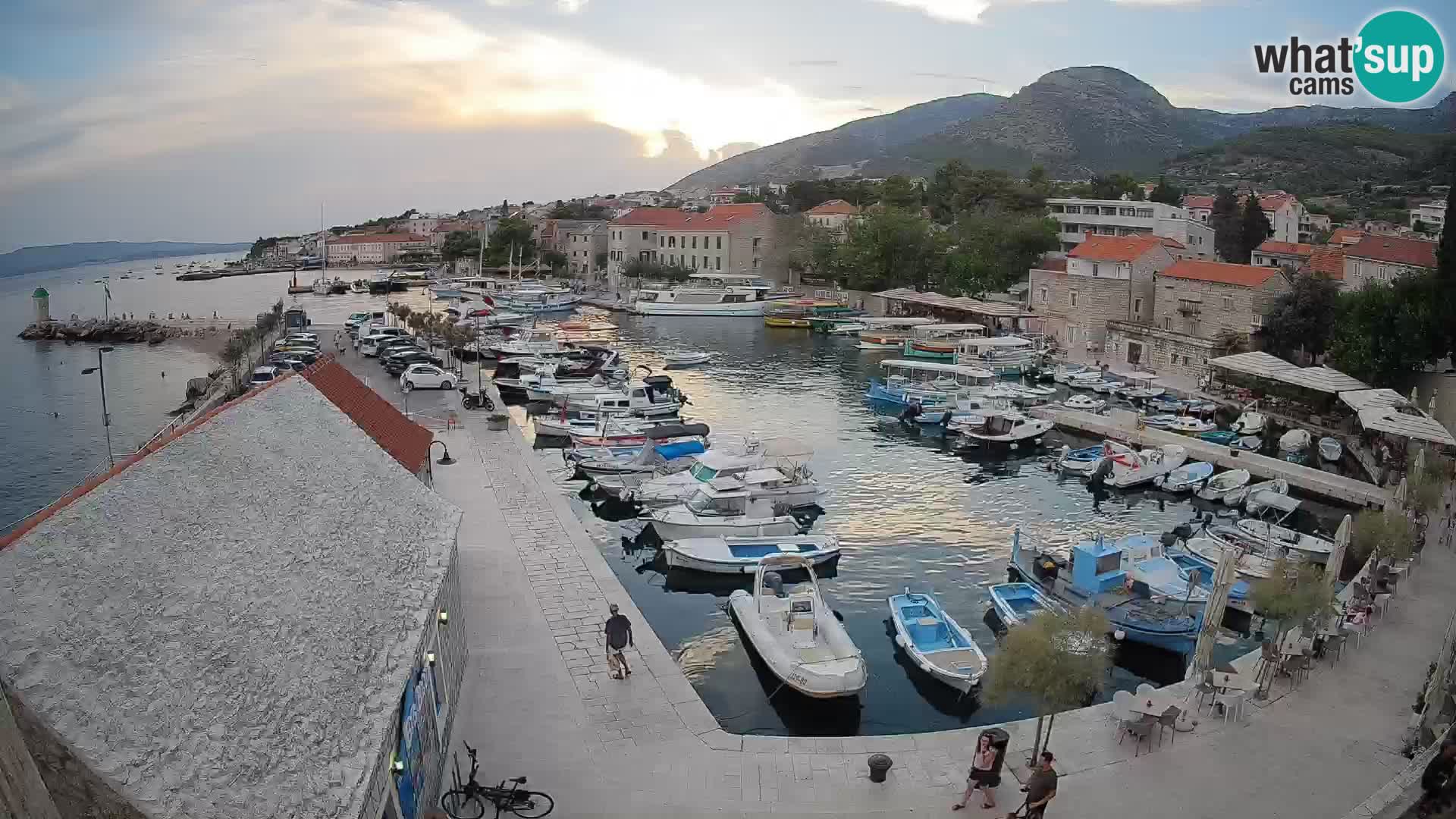 Webcam Bol Harbour – Live View of Bol Riva & Marina