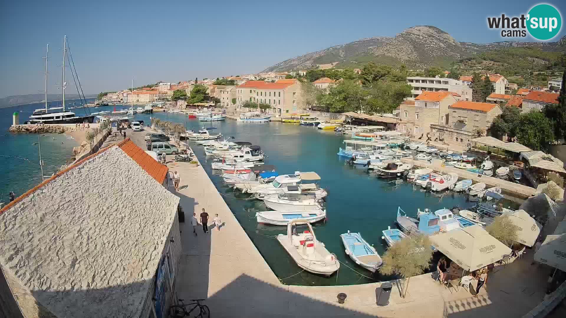 Webcam Bol Hafen – Liveblick auf Bol Riva & Marina