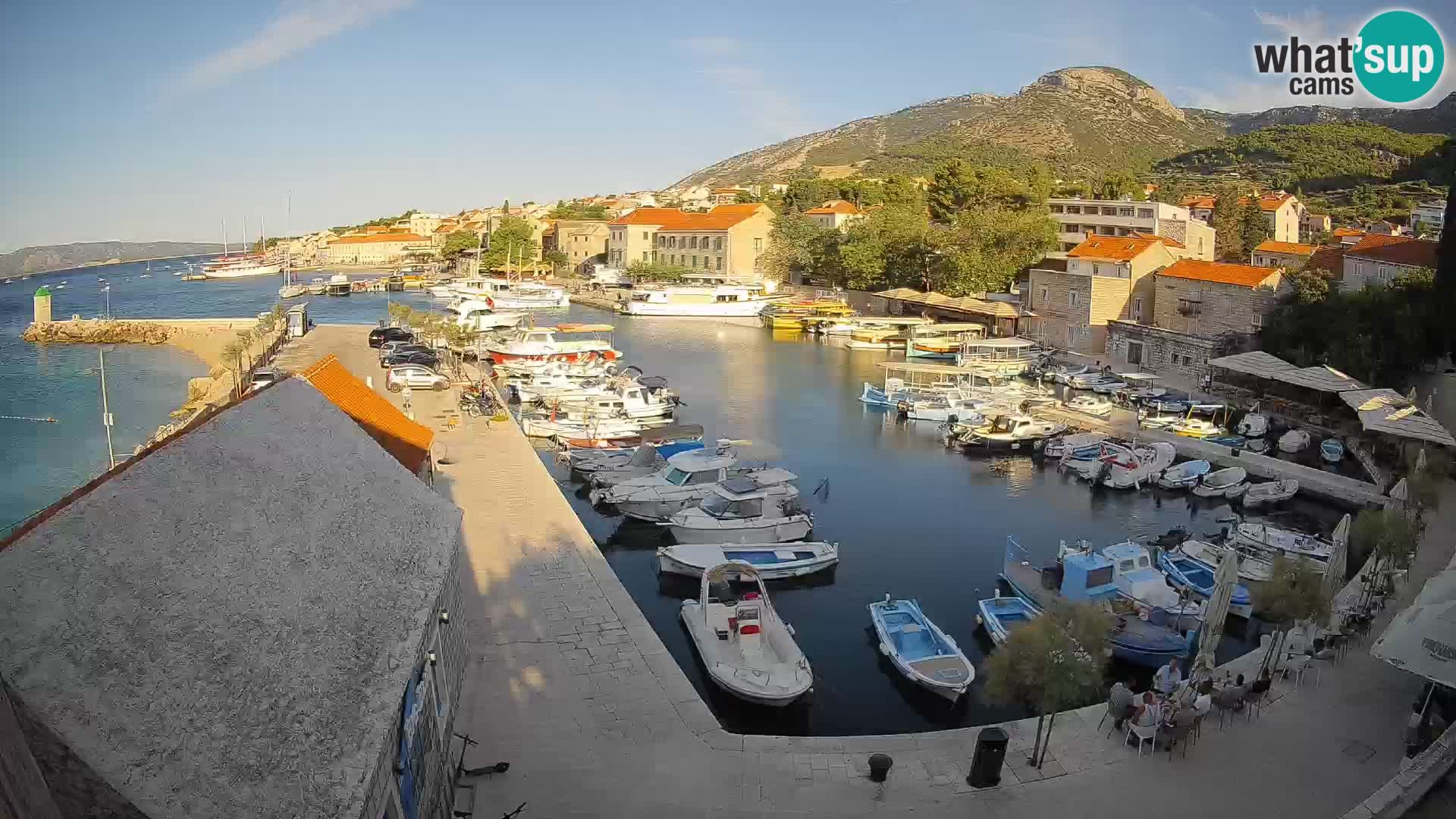 Webcam Bol Hafen – Liveblick auf Bol Riva & Marina