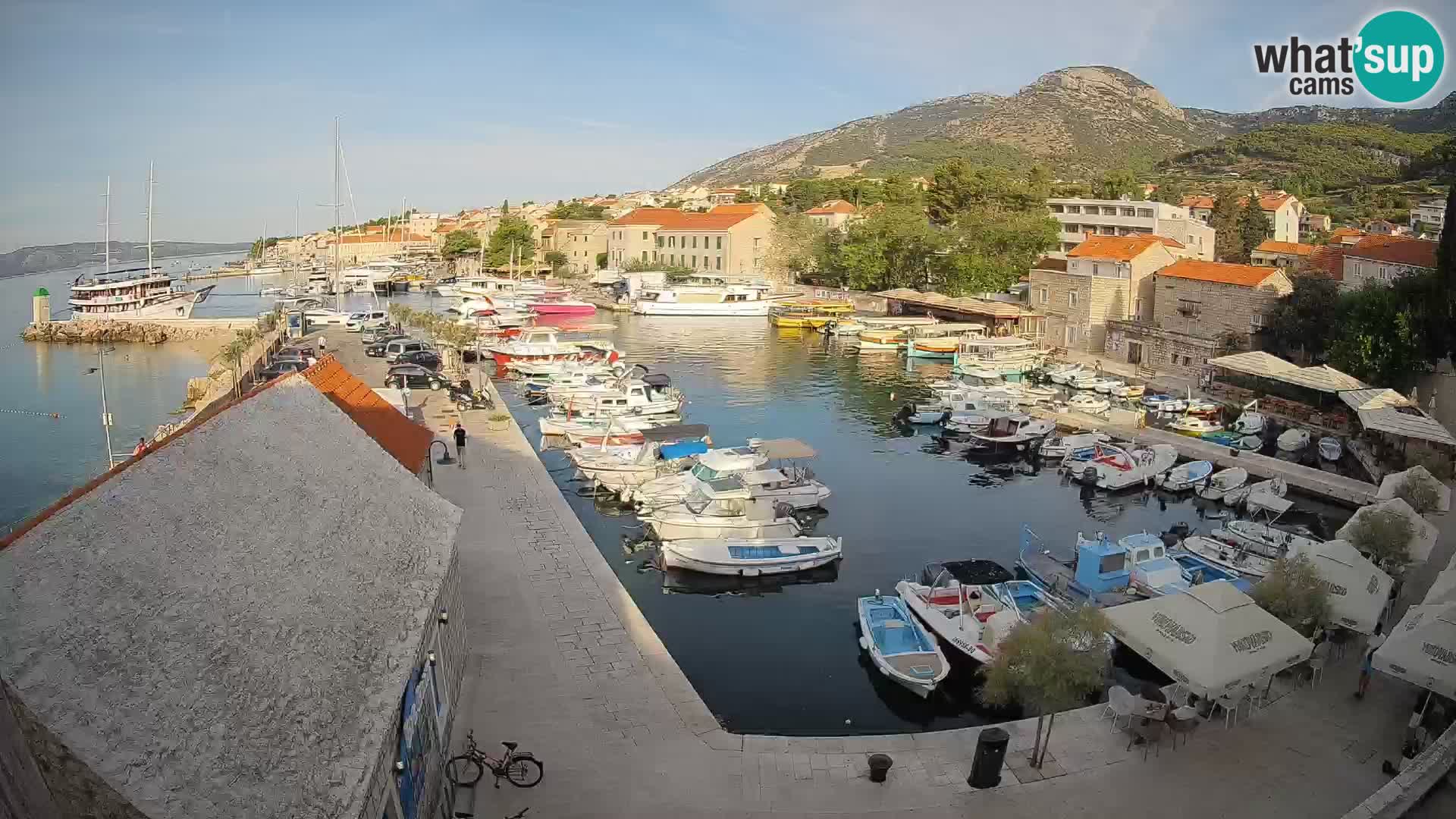 Webcam Bol Hafen – Liveblick auf Bol Riva & Marina