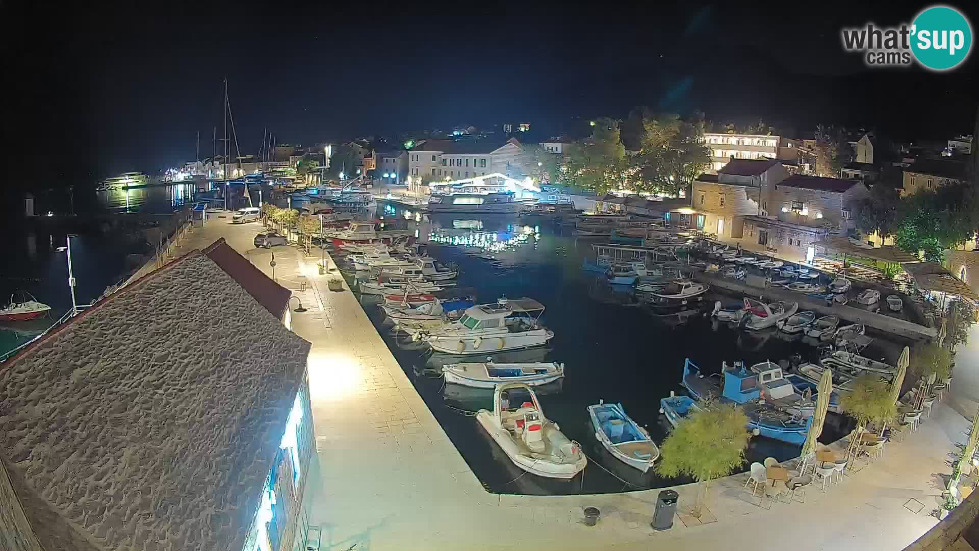 Webcam Bol Hafen – Liveblick auf Bol Riva & Marina