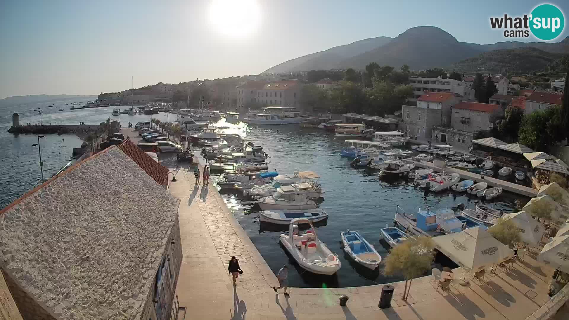 Webcam Bol Harbour – Live View of Bol Riva & Marina