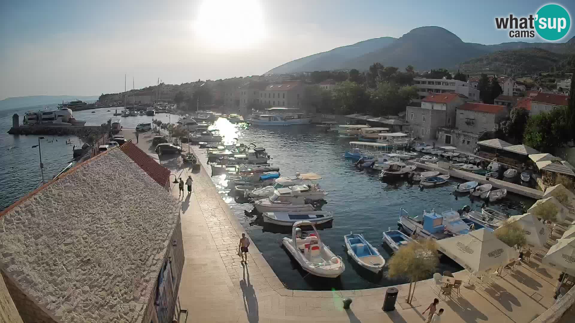 Webcam Bol Harbour – Live View of Bol Riva & Marina