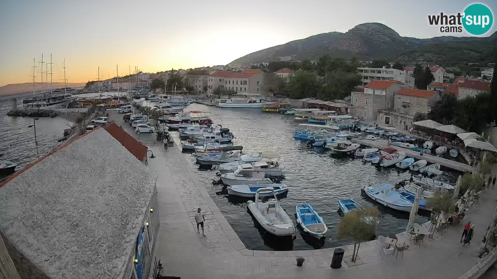 Webcam Bol Harbour – Live View of Bol Riva & Marina