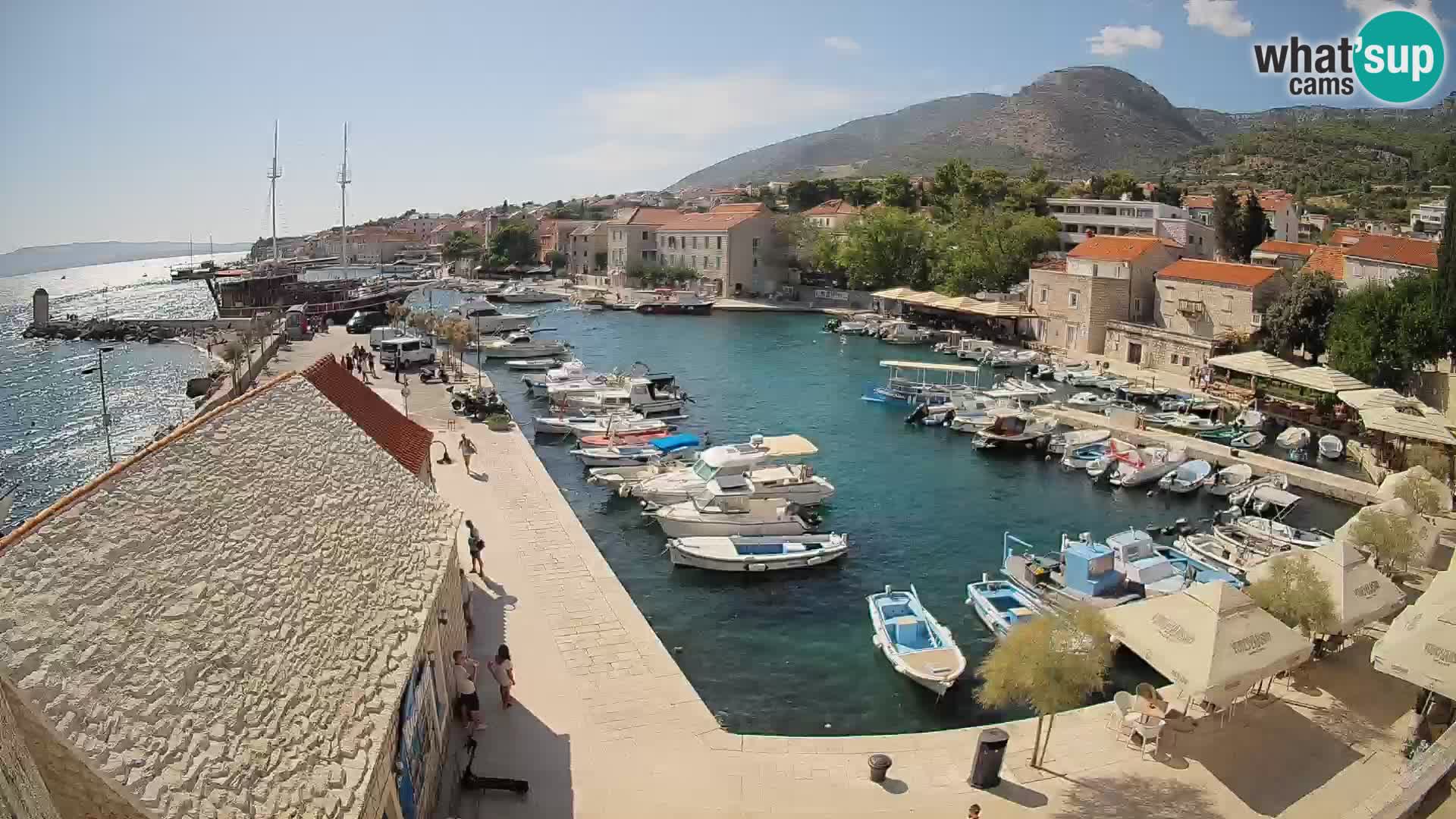 Webcam Bol Hafen – Liveblick auf Bol Riva & Marina