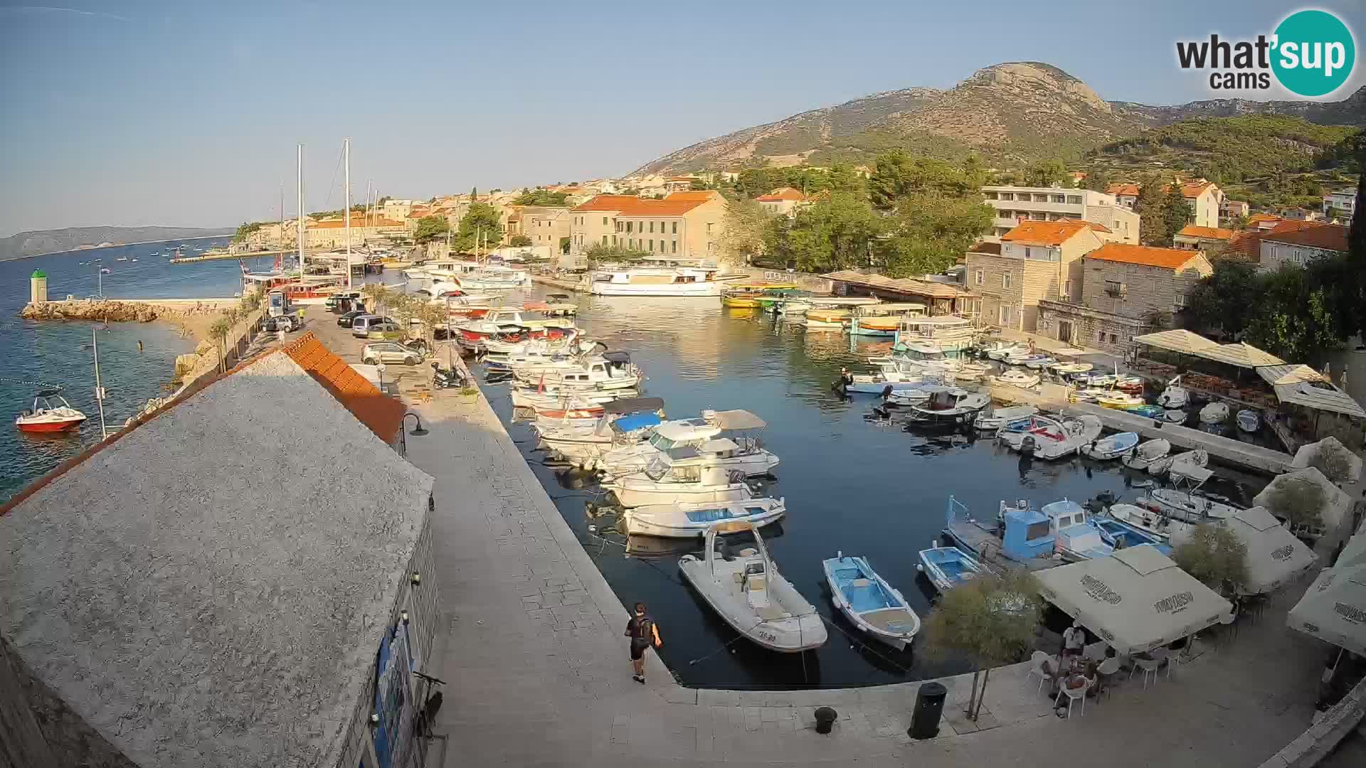 Webcam Bol Harbour – Live View of Bol Riva & Marina