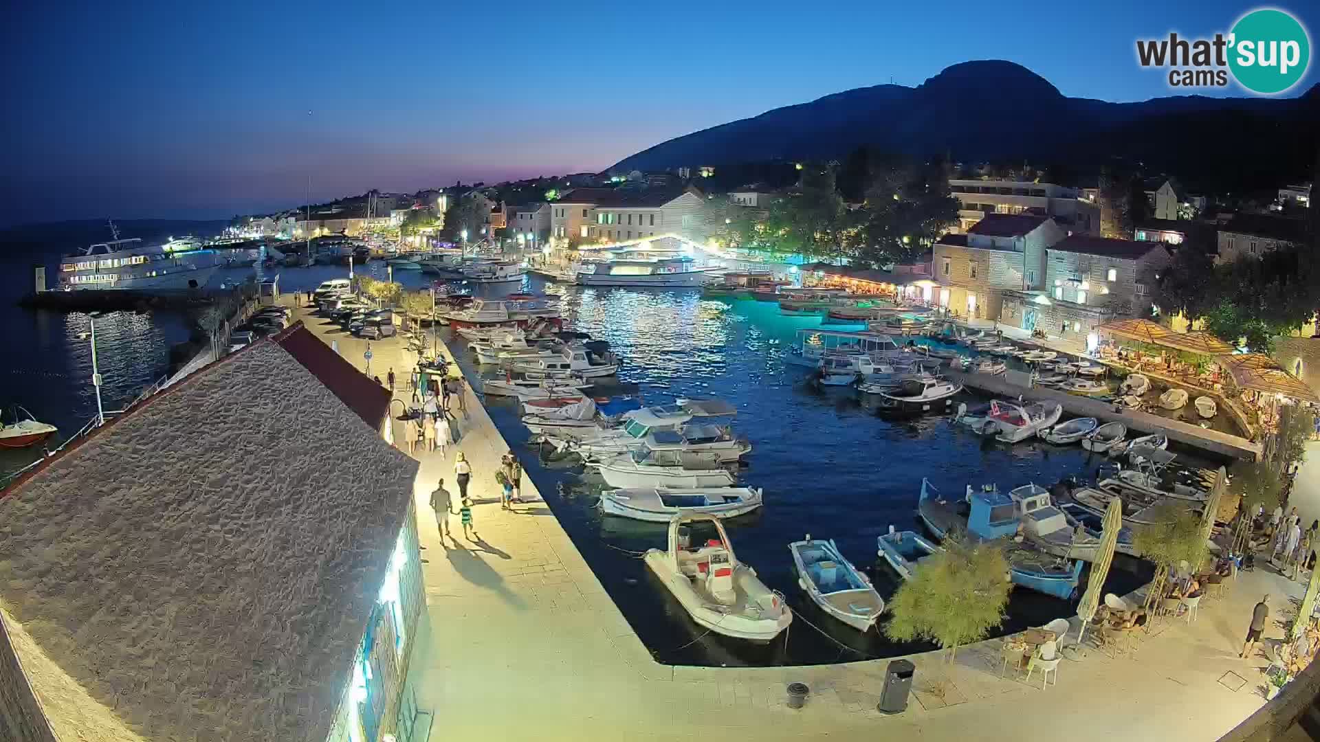 Webcam Bol Hafen – Liveblick auf Bol Riva & Marina