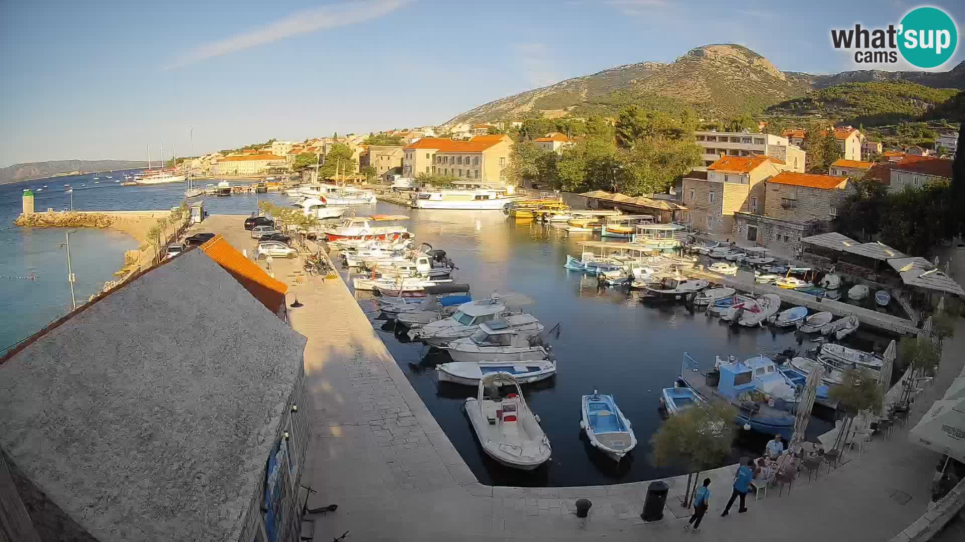 Webcam Bol Hafen – Liveblick auf Bol Riva & Marina