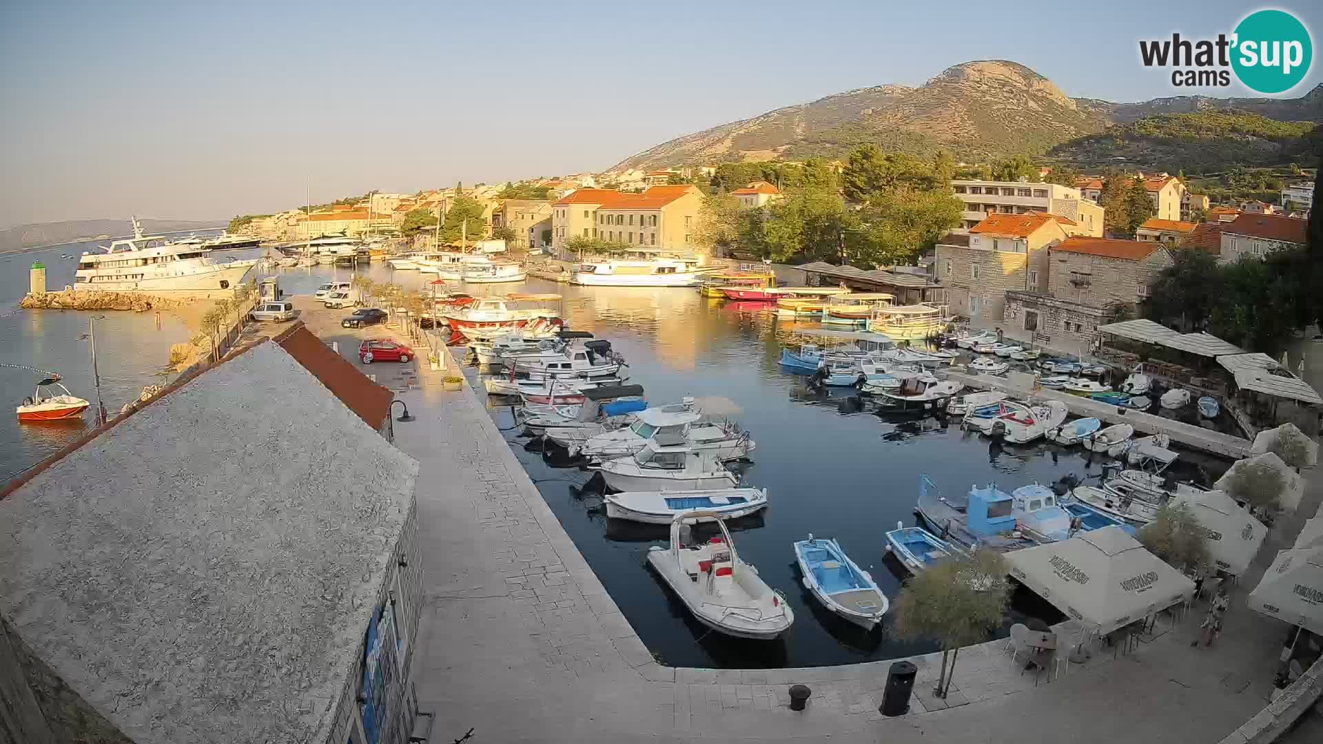 Webcam Bol Harbour – Live View of Bol Riva & Marina