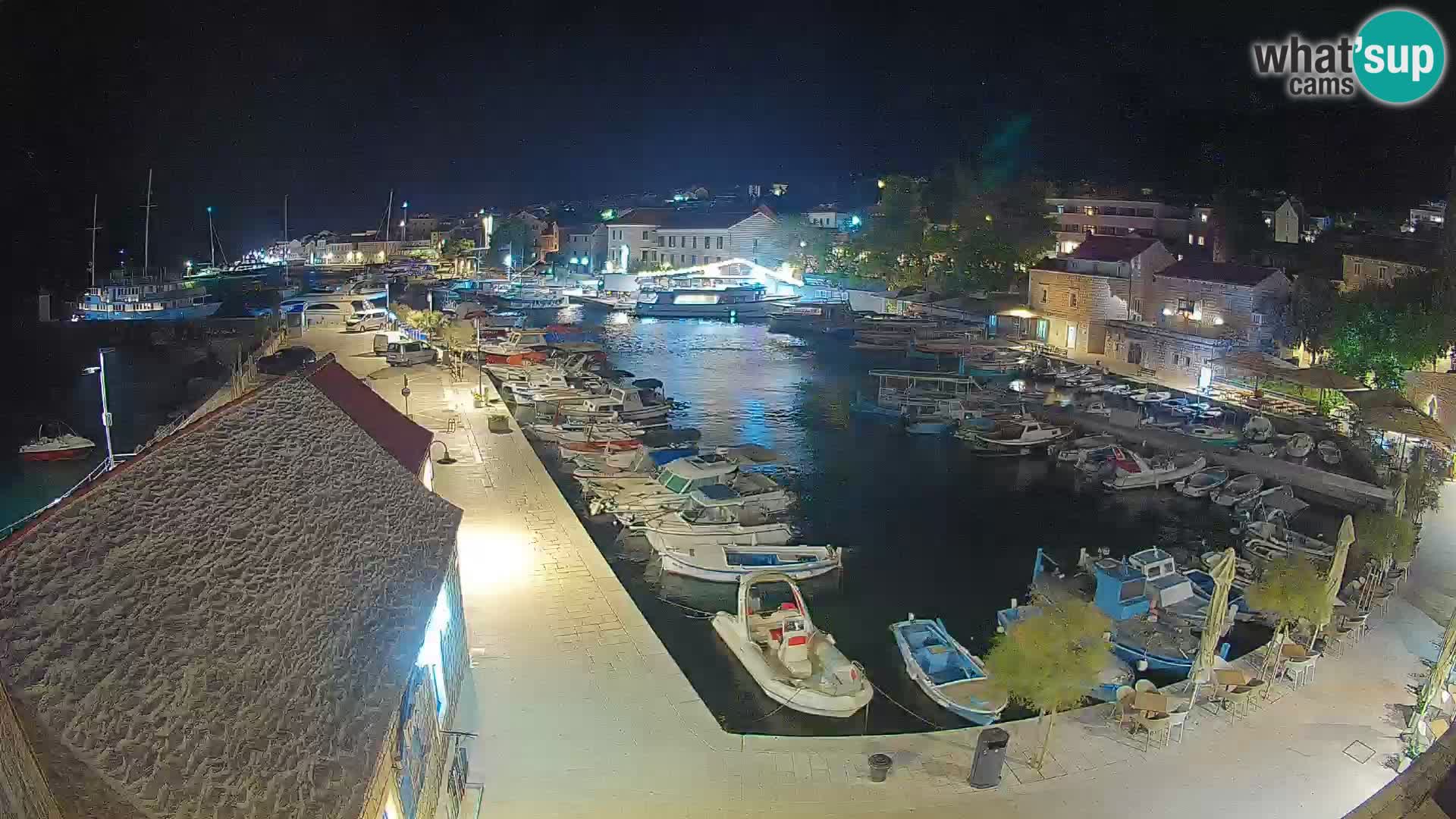 Webcam Bol Hafen – Liveblick auf Bol Riva & Marina