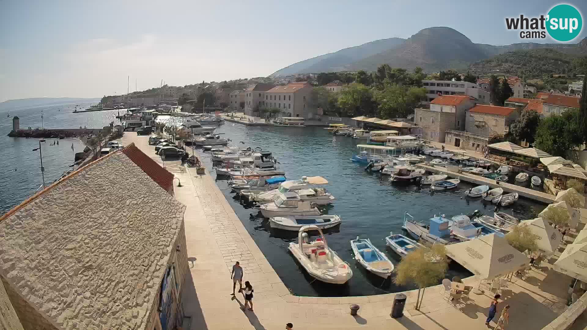 Webcam Bol Hafen – Liveblick auf Bol Riva & Marina