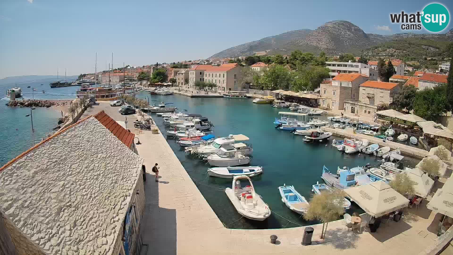 Webcam Bol Hafen – Liveblick auf Bol Riva & Marina