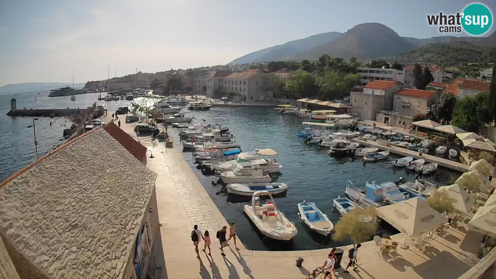 Webcam Bol Harbour – Live View of Bol Riva & Marina