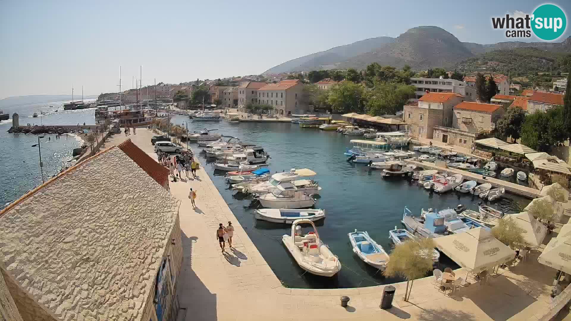 Webcam Bol Harbour – Live View of Bol Riva & Marina