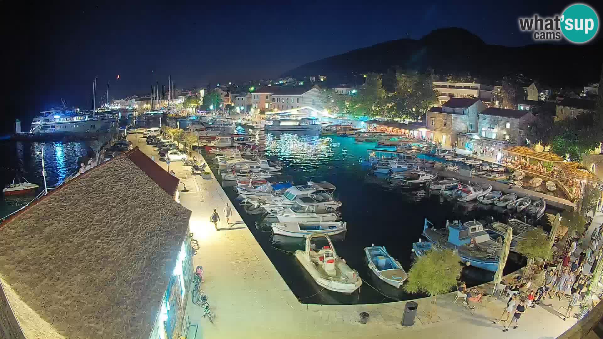 Webcam Bol Hafen – Liveblick auf Bol Riva & Marina