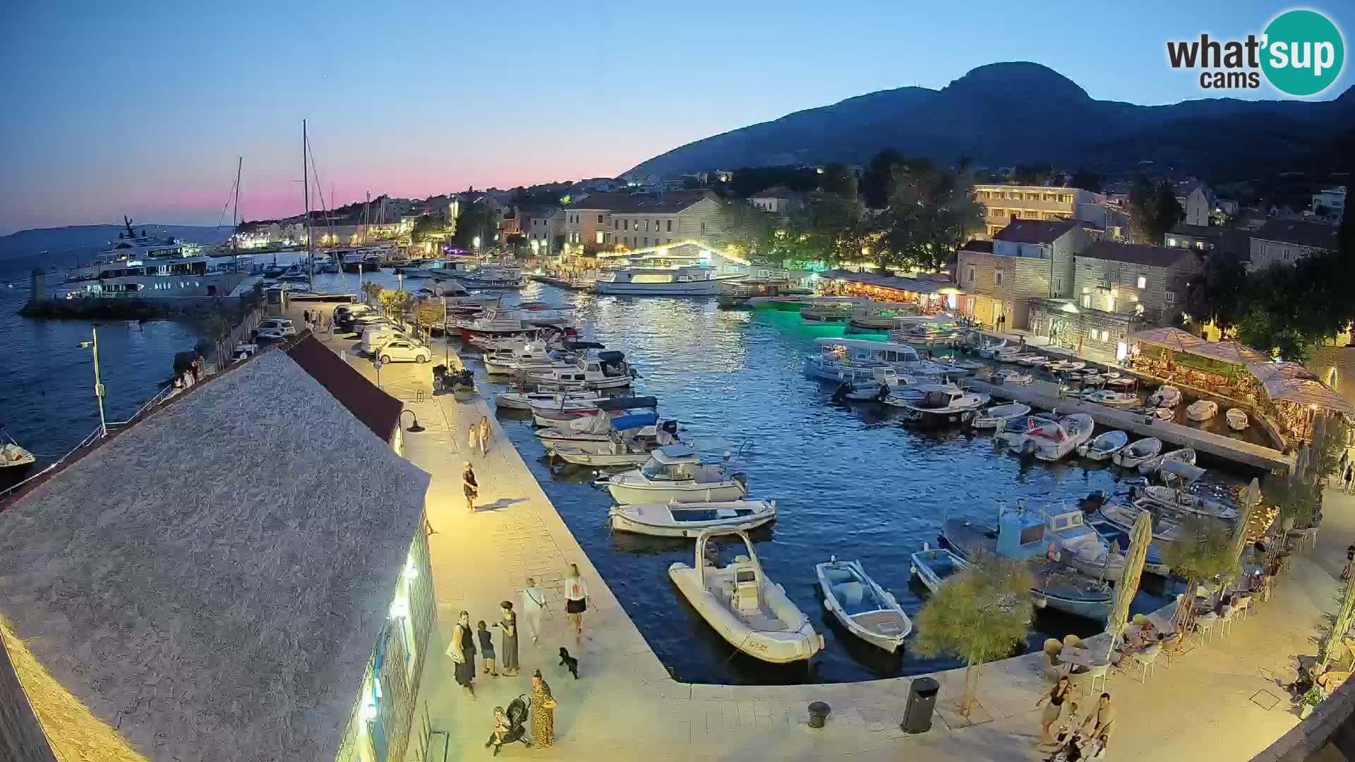 Webcam Bol Harbour – Live View of Bol Riva & Marina