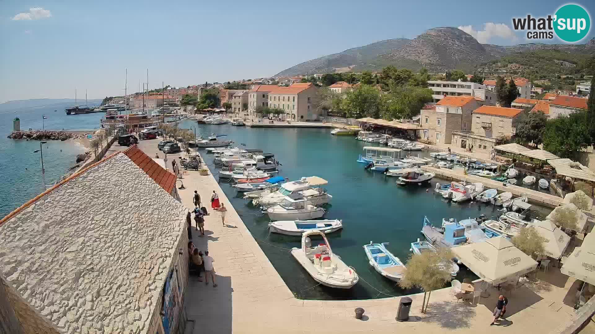 Webcam Bol Hafen – Liveblick auf Bol Riva & Marina
