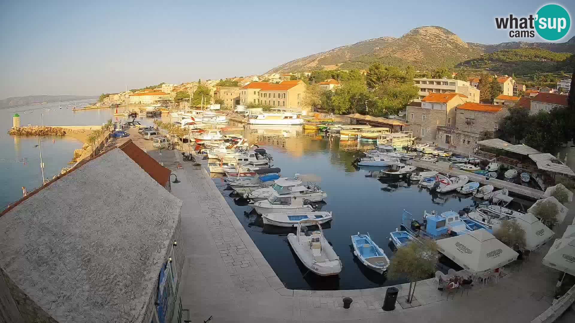 Webcam Bol Hafen – Liveblick auf Bol Riva & Marina