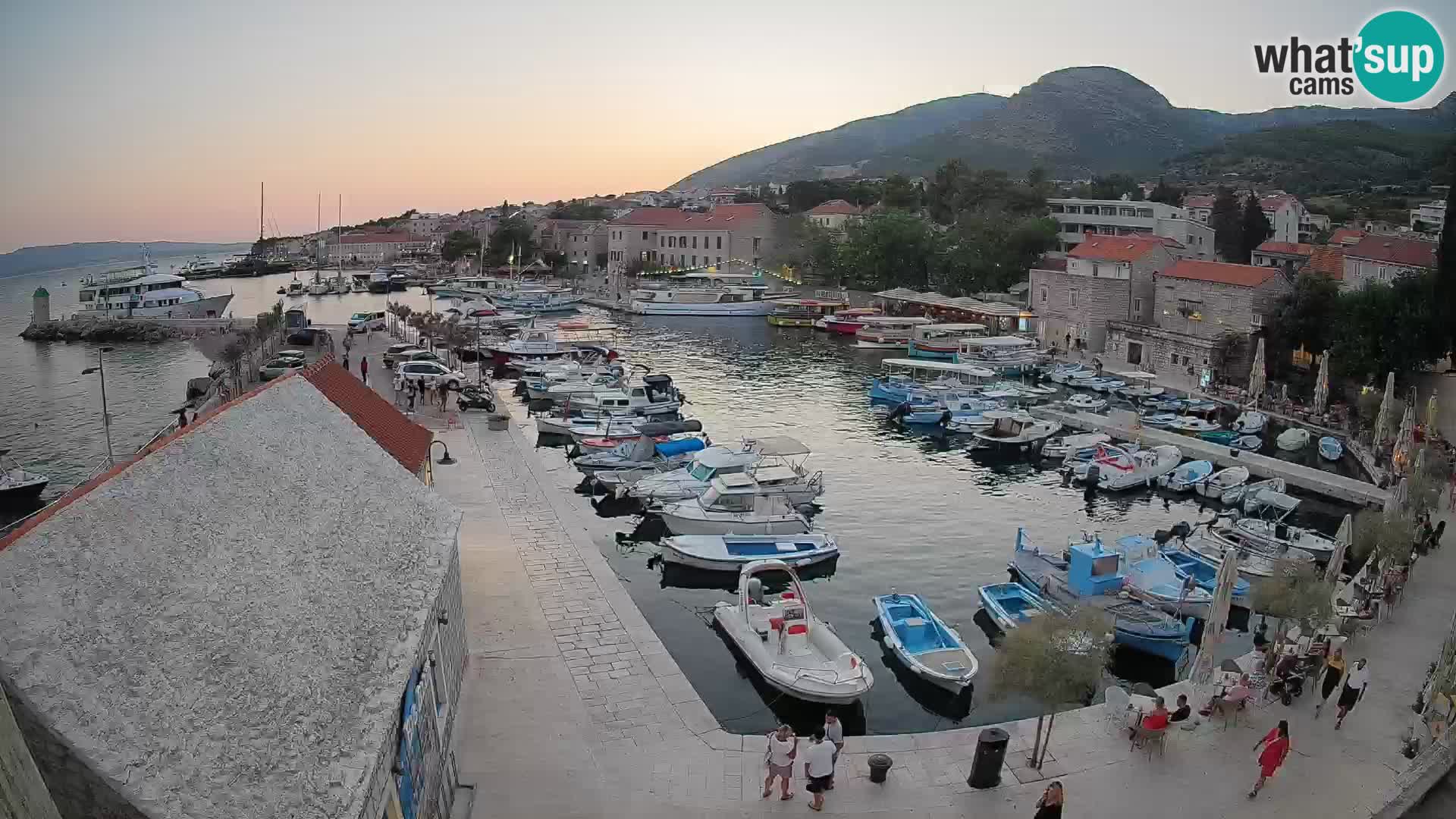 Webcam Bol Hafen – Liveblick auf Bol Riva & Marina