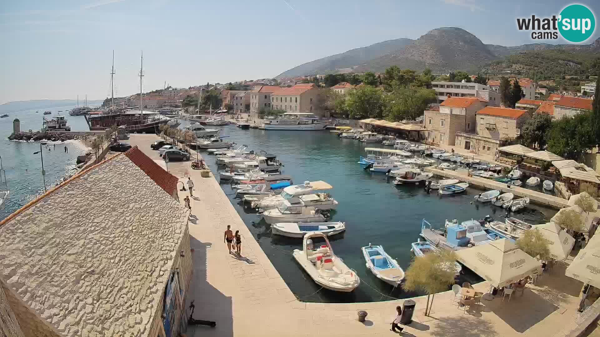 Webcam Bol Hafen – Liveblick auf Bol Riva & Marina
