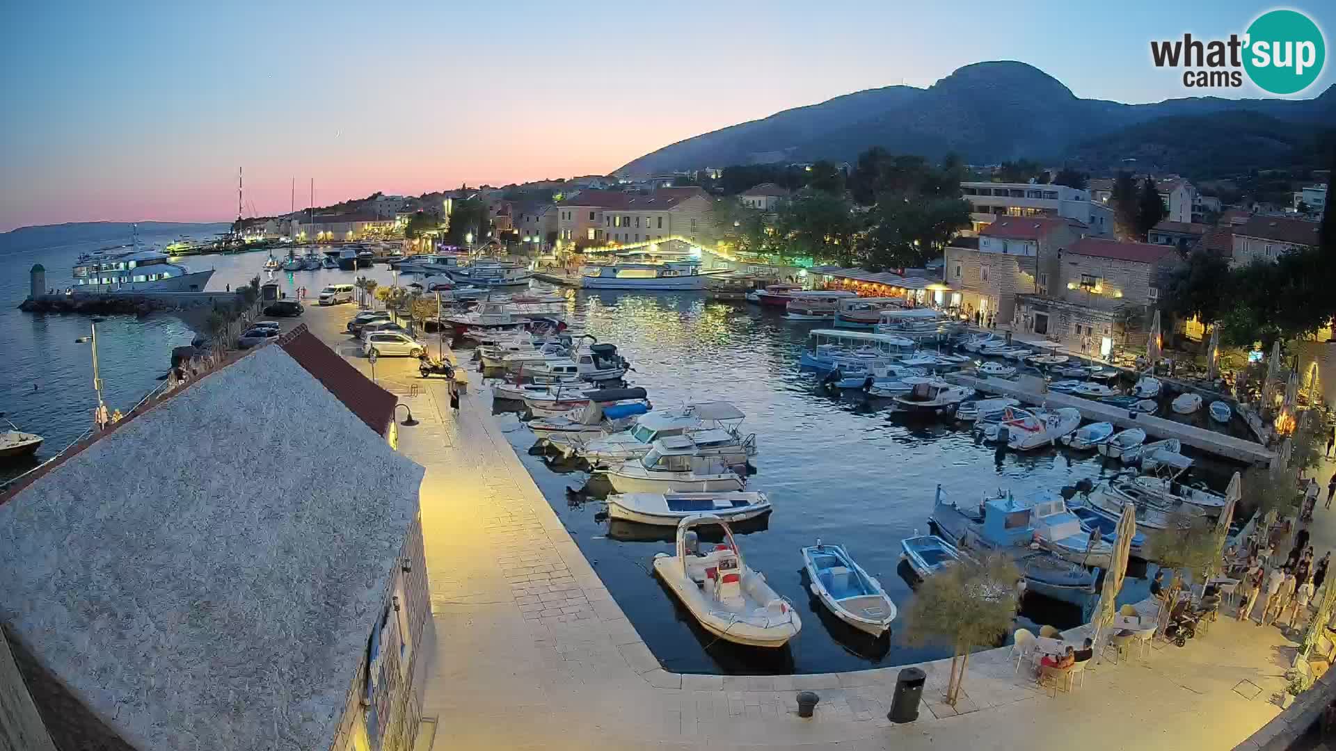 Webcam Bol Harbour – Live View of Bol Riva & Marina