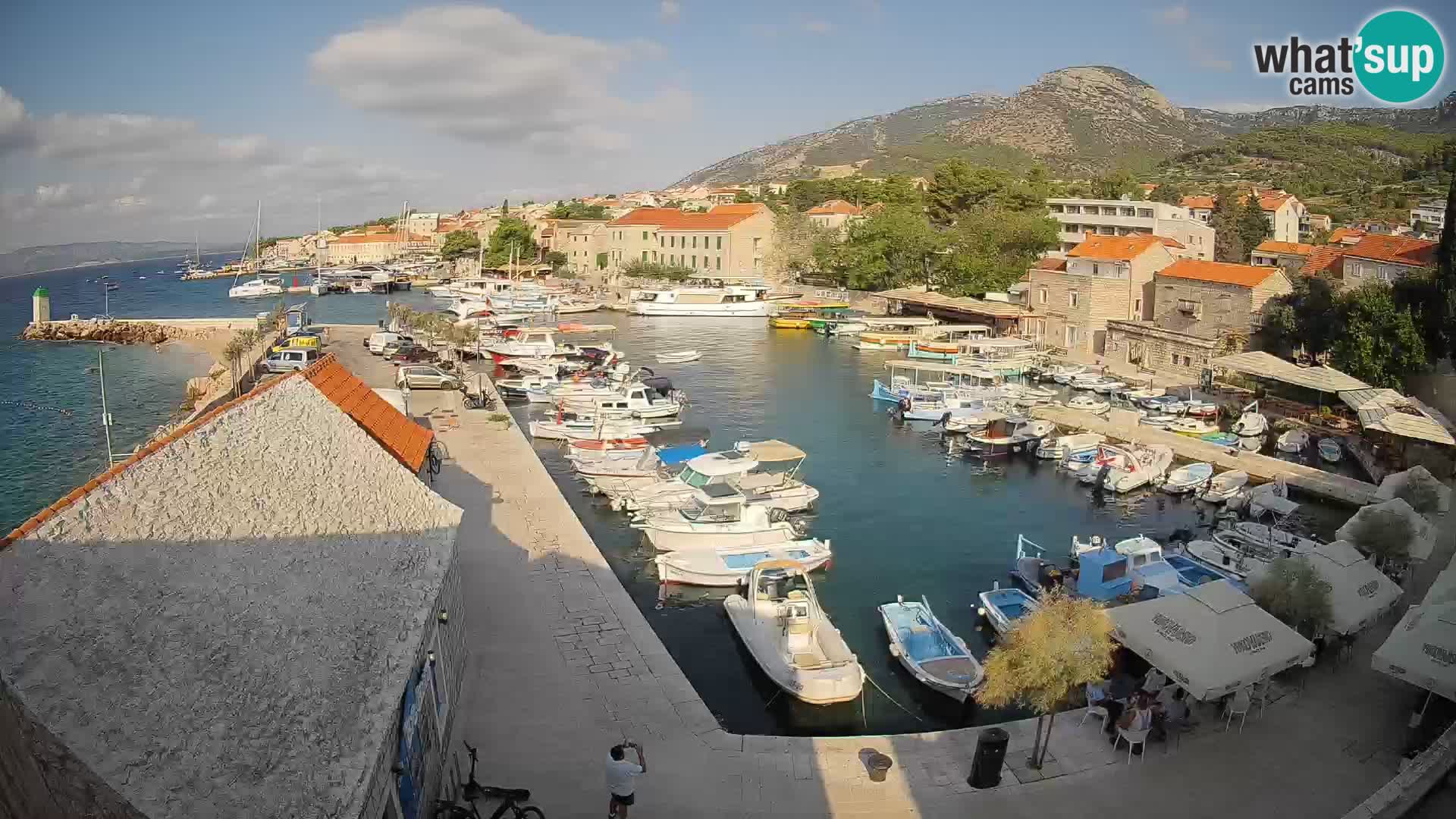 Webcam Bol Harbour – Live View of Bol Riva & Marina