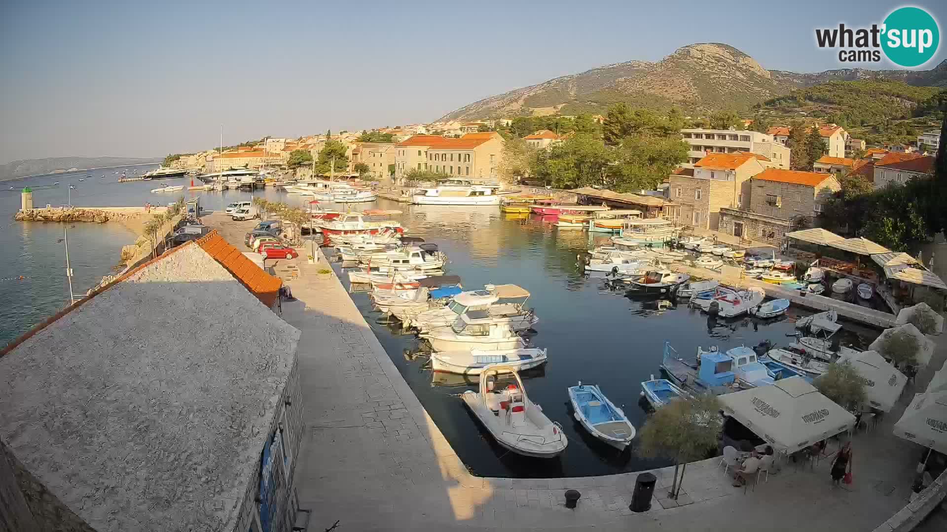Webcam Bol Harbour – Live View of Bol Riva & Marina