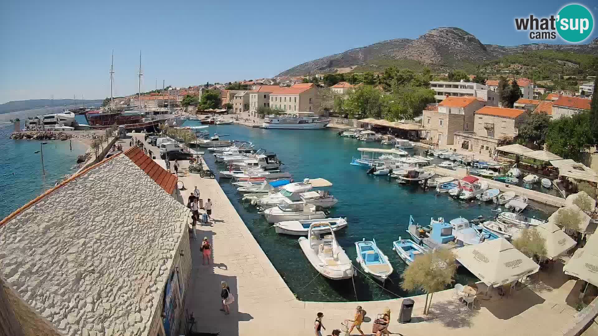 Webcam Bol Hafen – Liveblick auf Bol Riva & Marina