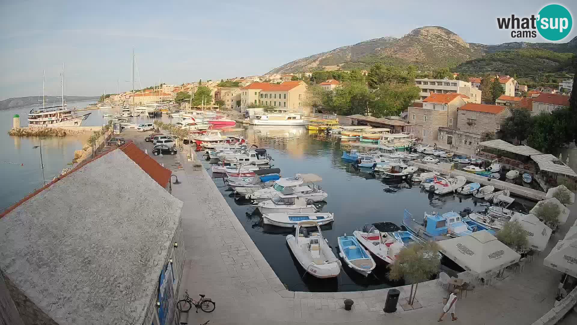 Webcam Bol Harbour – Live View of Bol Riva & Marina