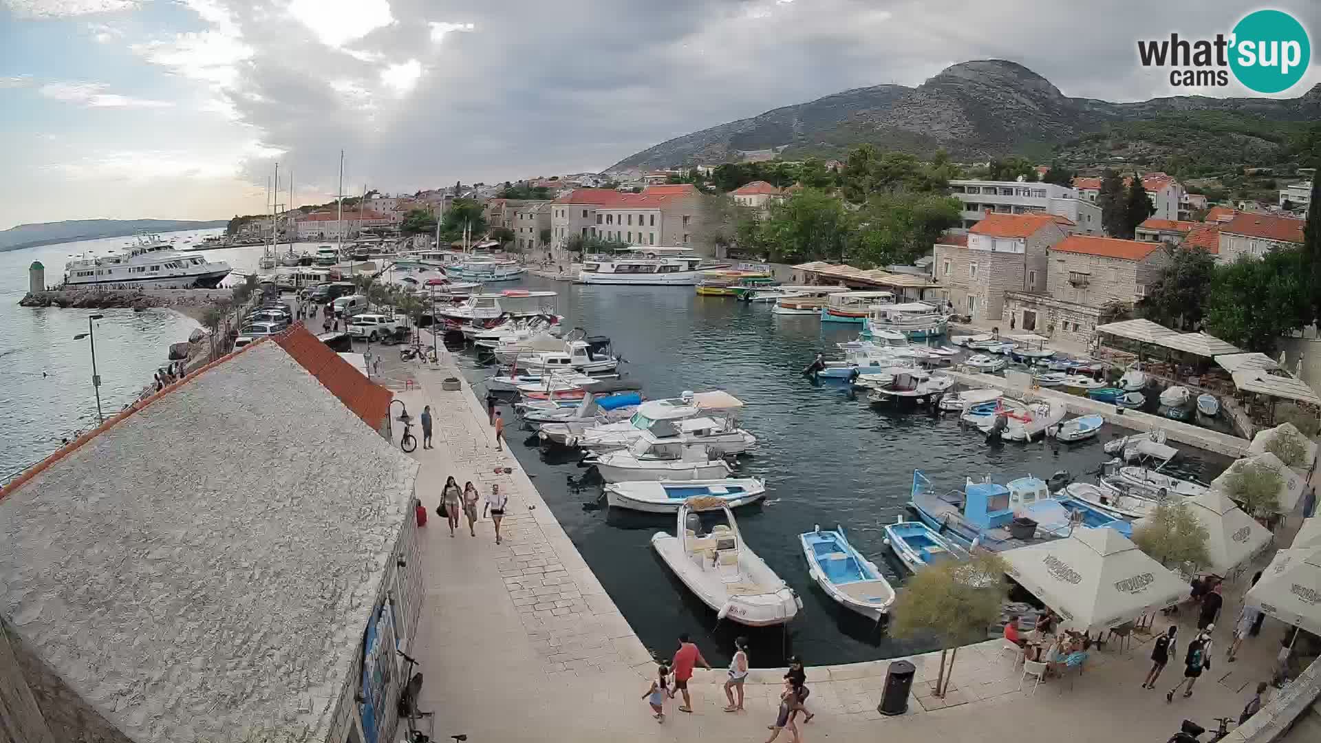 Webcam Bol Hafen – Liveblick auf Bol Riva & Marina