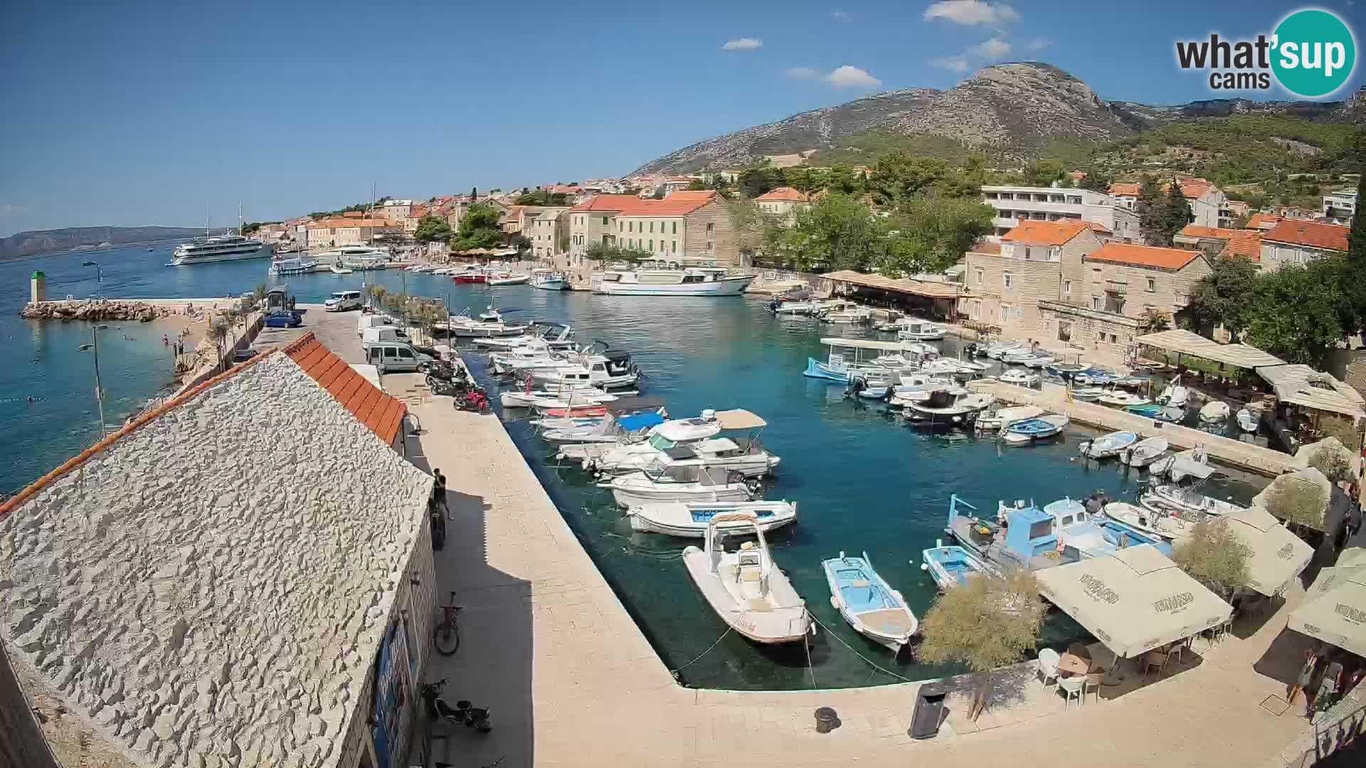 Webcam Bol Hafen – Liveblick auf Bol Riva & Marina