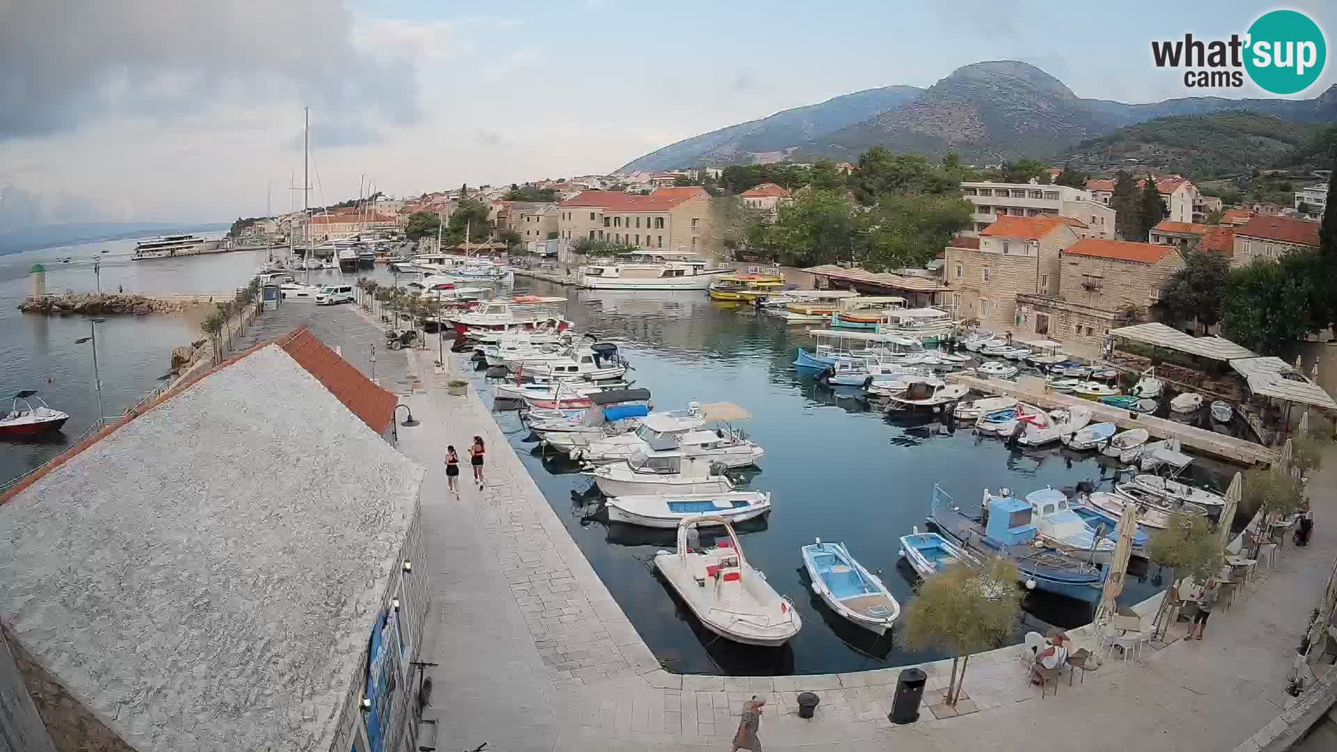 Webcam Bol Harbour – Live View of Bol Riva & Marina